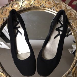 Anne Klein sport flats